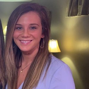Meet your Posher, Briana